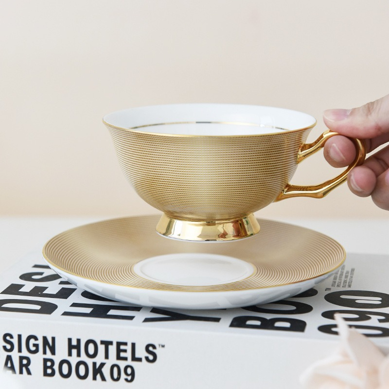 European Coffee Mug Set  Bone  - огляд і ціна Luxury Gift Set