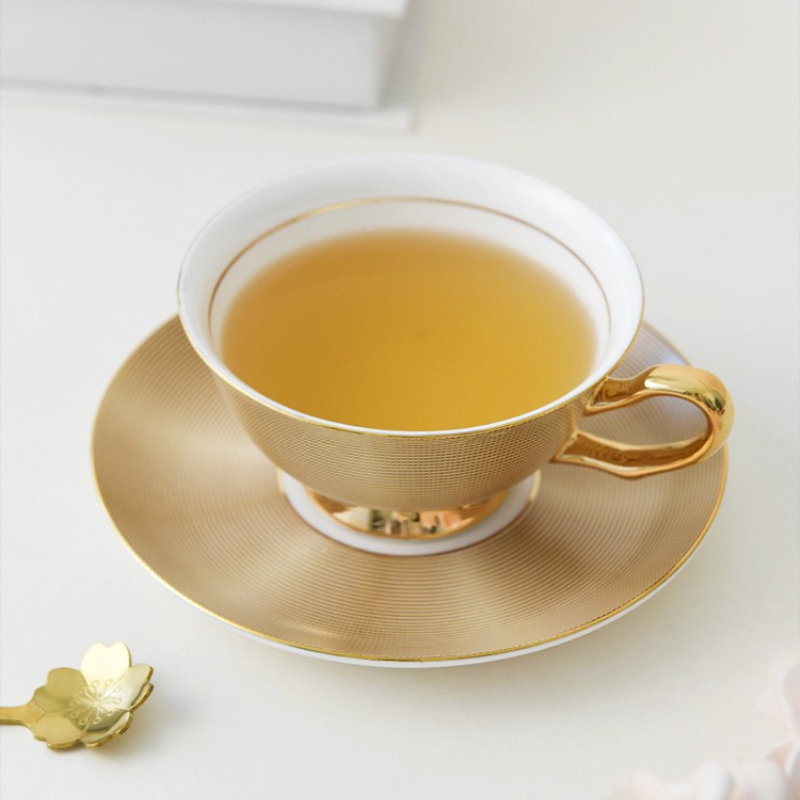 European Coffee Mug Set  Bone  - огляд і ціна Luxury Gift Set