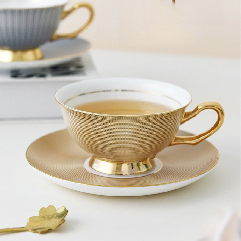 European Coffee Mug Set  Bone  - огляд і ціна Luxury Gift Set