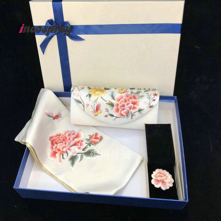 Chinese Embroidery Silk Scarf, - огляд і ціна Luxury Gift Set